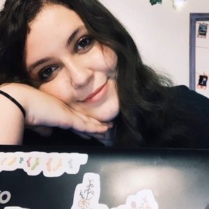 Meet your Posher, Kayce
